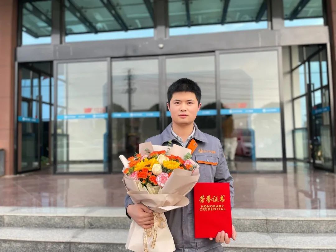 1699242148653186.jpg 110604.jpg